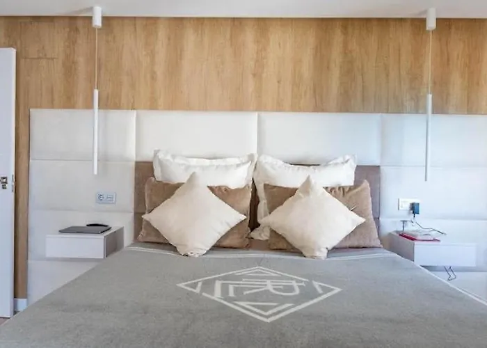 First Line In * Marbella